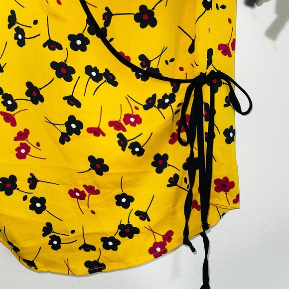 BCBGeneration NWT Yellow Floral Print Collared Wrap Front Blouse Xsmall Women’s - Picture 6 of 13